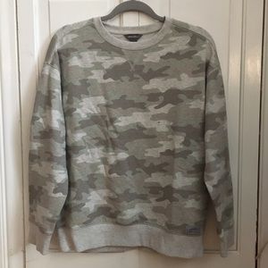 Eddie Bauer camo sweatshirt